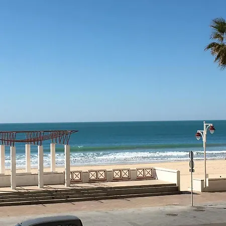 Frente Al Mar *